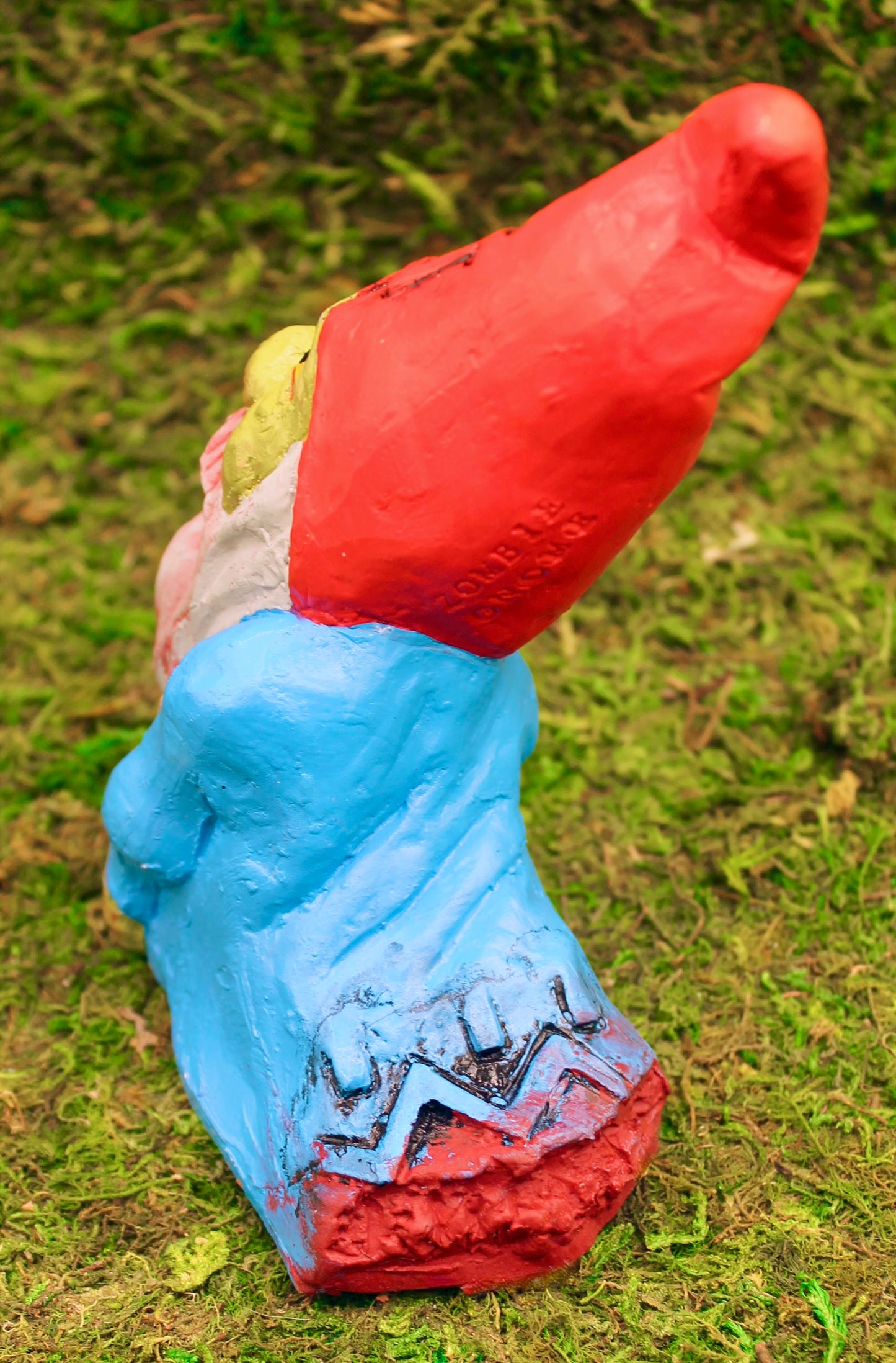 Zombie Gnomes: gNOme Crossing