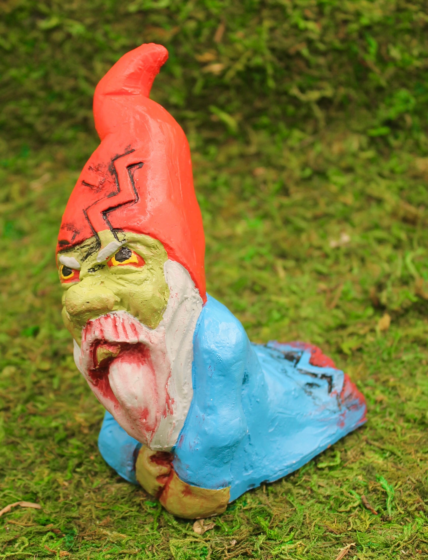 Zombie Gnomes: gNOme Crossing