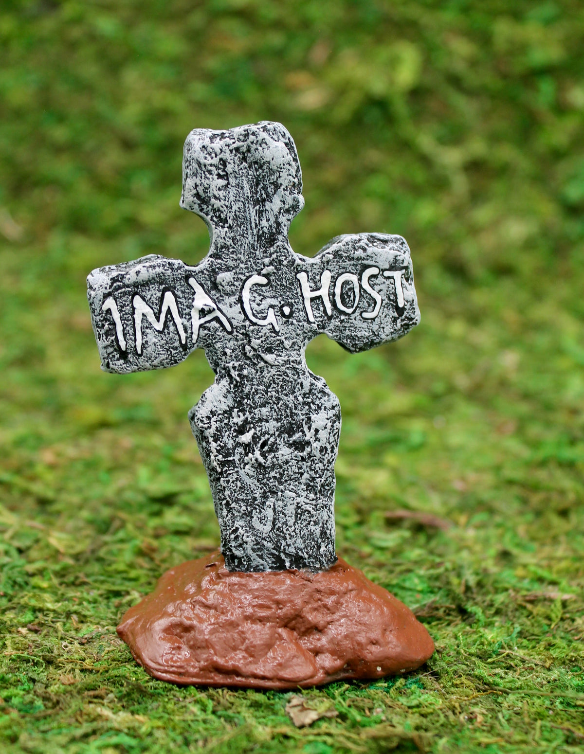 Zombie Gnomes: Punny Tombstones