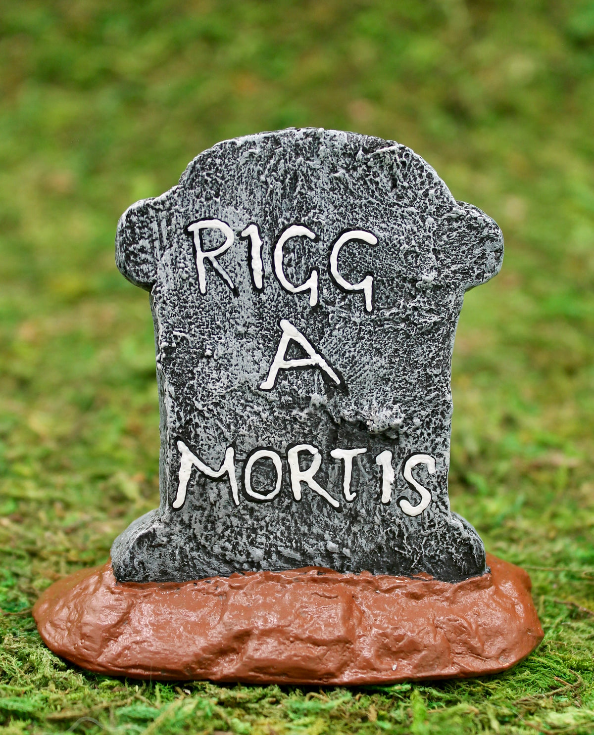 Zombie Gnomes: Punny Tombstones