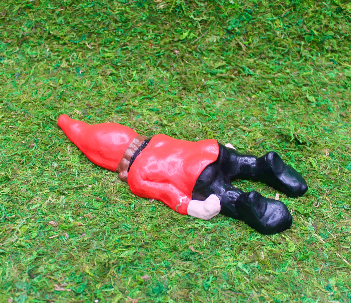 Zombie Gnomes: Red Shirt, Red Hat